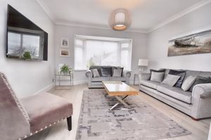 Lounge pic 5- click for photo gallery